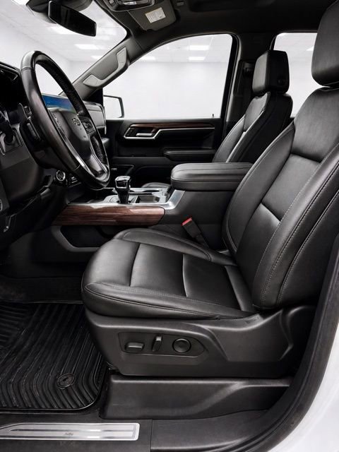 Used 2021 Chevrolet Silverado 1500 RST w/ Convenience Package II AWD/4WD image 12