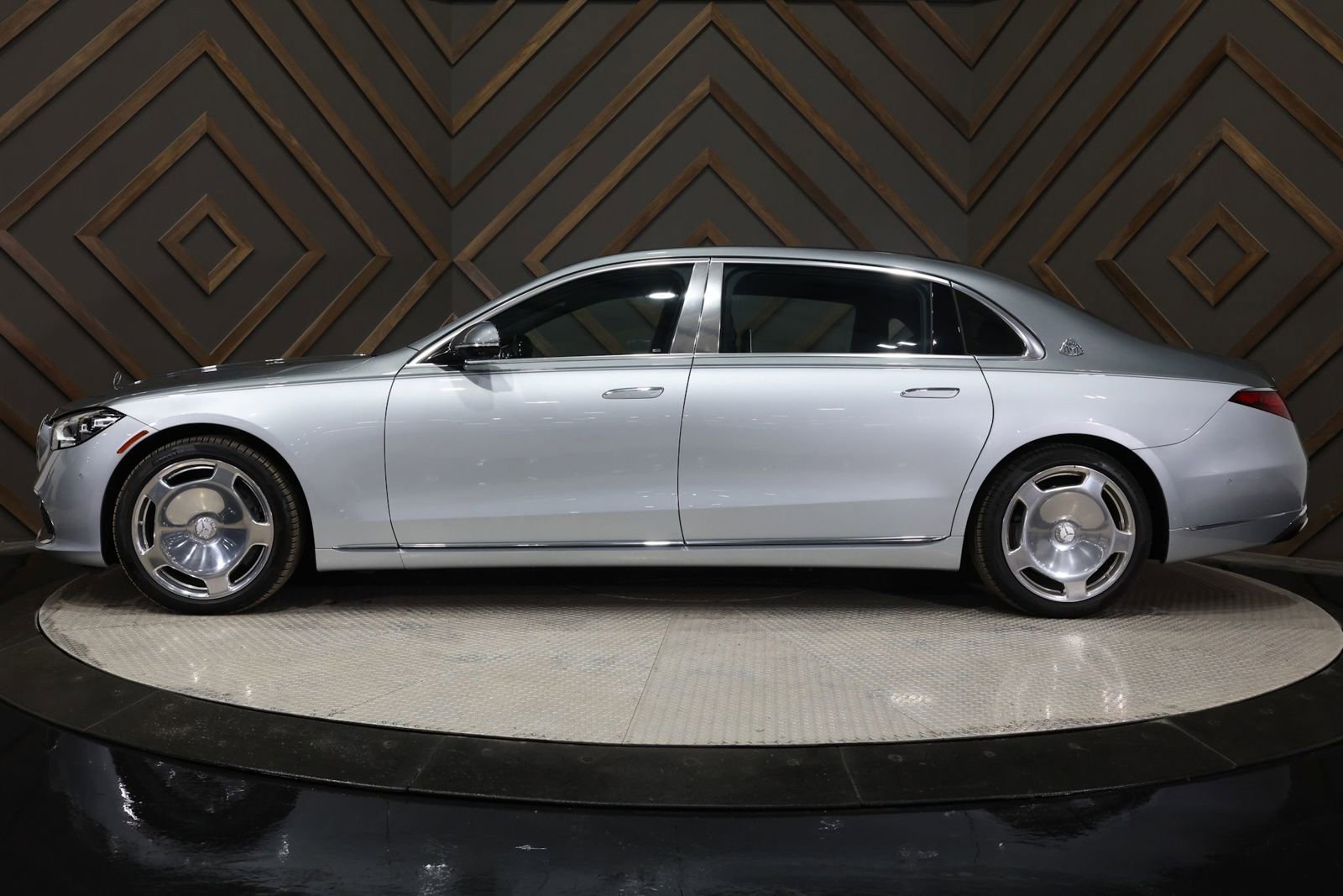 Used 2024 Mercedes-Benz Maybach S 580 4MATIC image 8