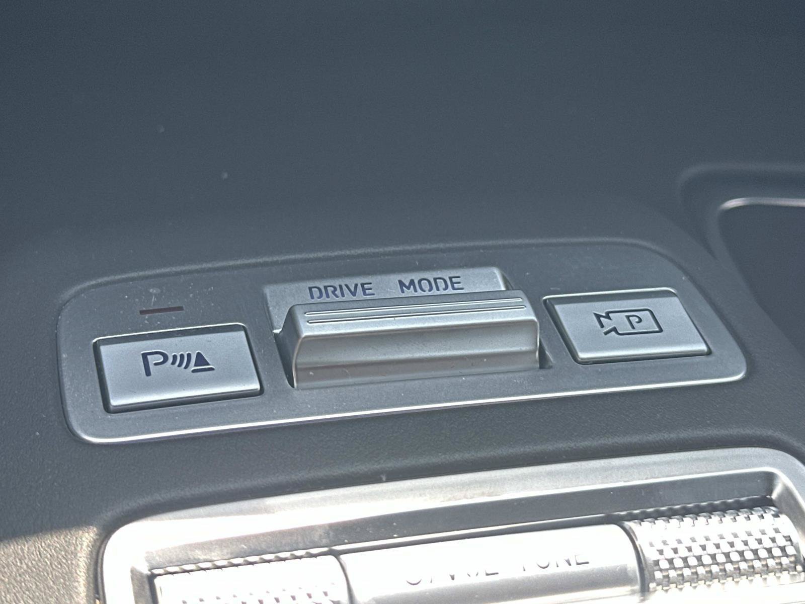 Used 2025 Genesis GV70 2.5T w/ Sport Prestige Package AWD/4WD image 15