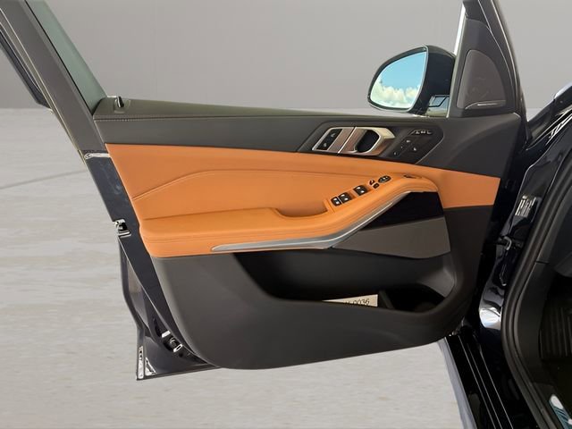 Used 2026 BMW X7 xDrive40i image 16