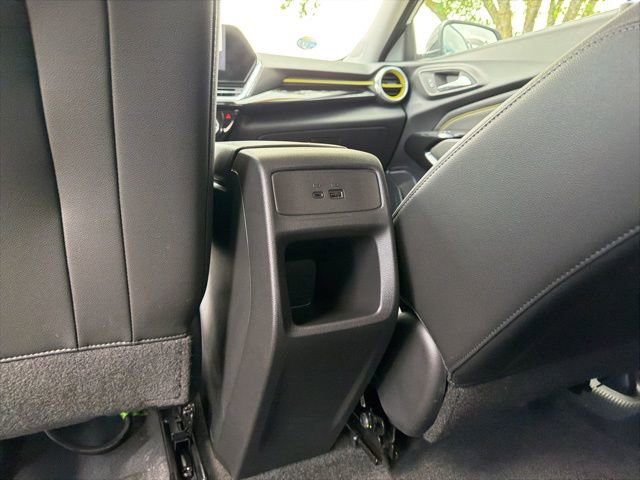 Used 2025 Chevrolet Trax ACTIV FWD image 19