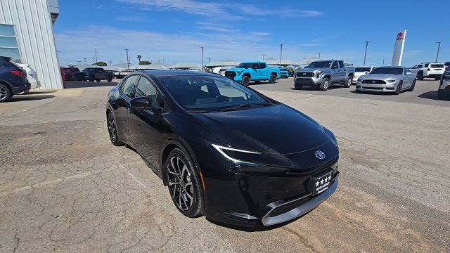 Used 2024 Toyota Prius Prime Premium w/ Advanced Technology Package FWD image 5