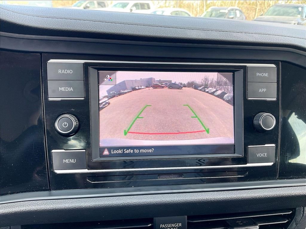 Used 2024 Volkswagen Jetta SE FWD image 18