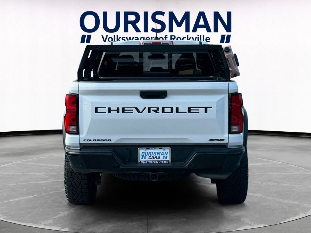Used 2025 Chevrolet Colorado ZR2 w/ Technology Package AWD/4WD image 5