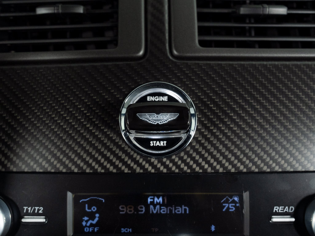 Used 2015 Aston Martin V8 Vantage GT RWD image 35