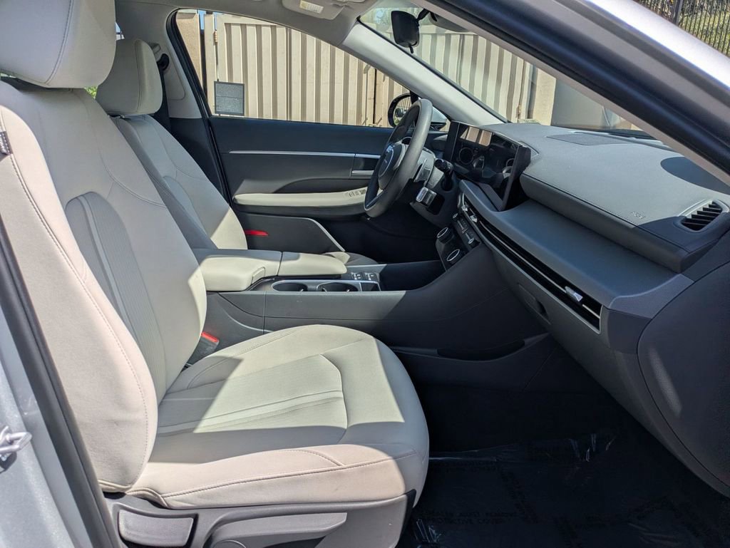 Certified 2025 Hyundai Sonata SEL image 30