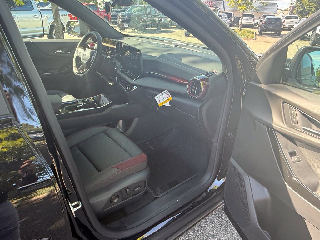 New 2027 Chevrolet Equinox RS w/ Safety and Technology Package AWD/4WD image 15