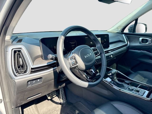 Used 2024 Kia Sorento SX image 11