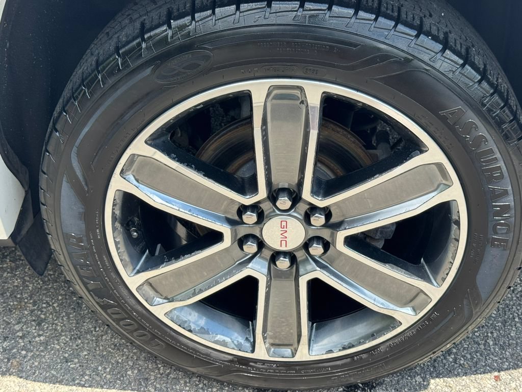 Used 2017 GMC Acadia Denali w/ Technology Package AWD/4WD image 20