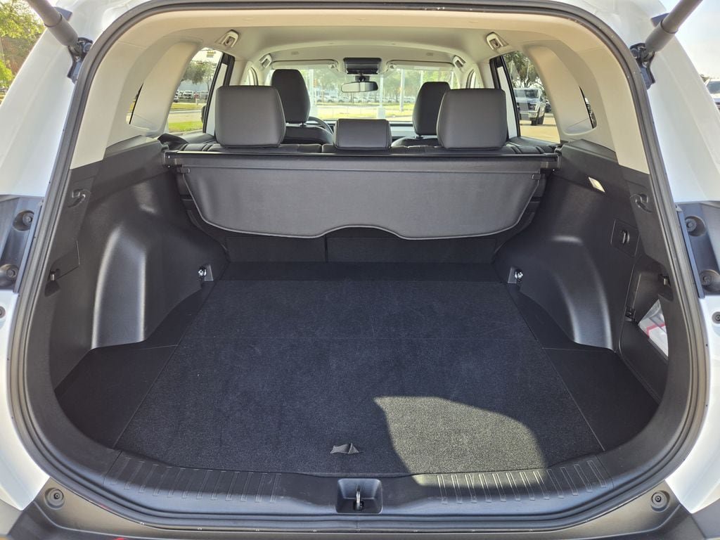 Used 2026 Toyota RAV4 XLE Premium FWD image 30