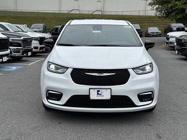 New 2026 Chrysler Pacifica Select image 7