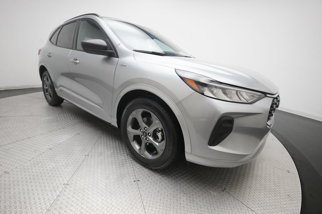 Used 2024 Ford Escape ST-Line w/ Equipment Group 301A FWD image 29
