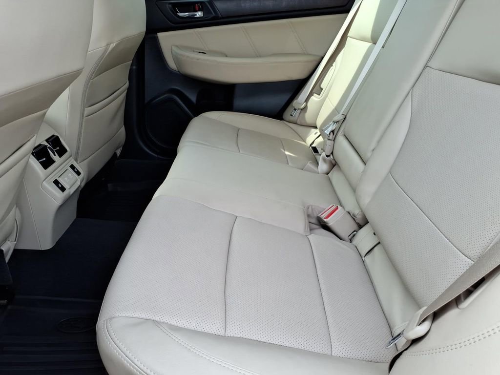 Used 2019 Subaru Outback 2.5i Limited AWD/4WD image 16