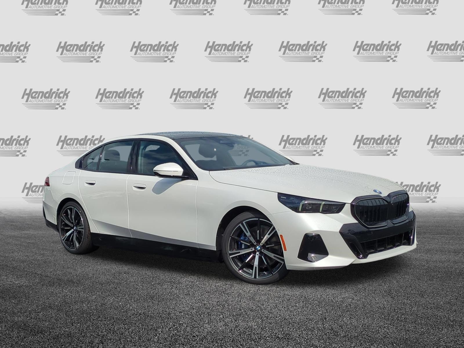 New 2027 BMW 550e xDrive w/ Premium Package AWD/4WD image 2