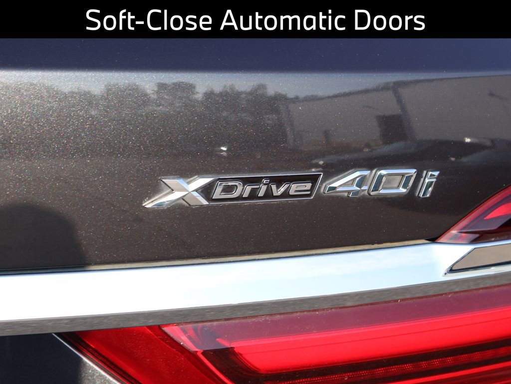 Used 2021 BMW X7 xDrive40i w/ Premium Package image 10