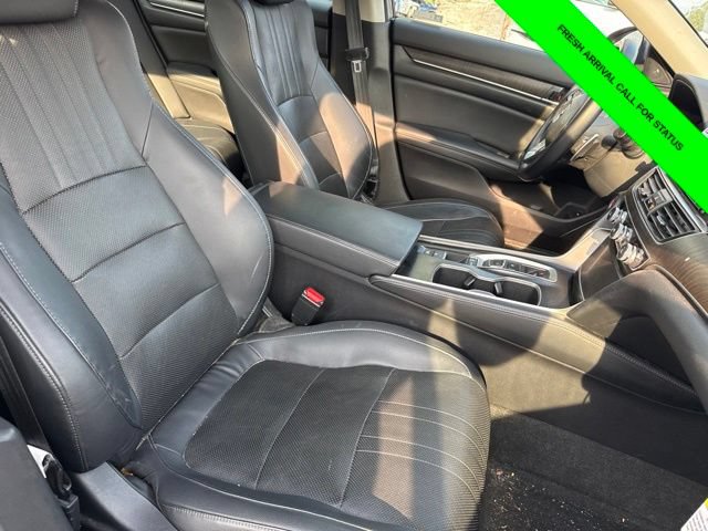 Used 2018 Honda Accord Touring image 17