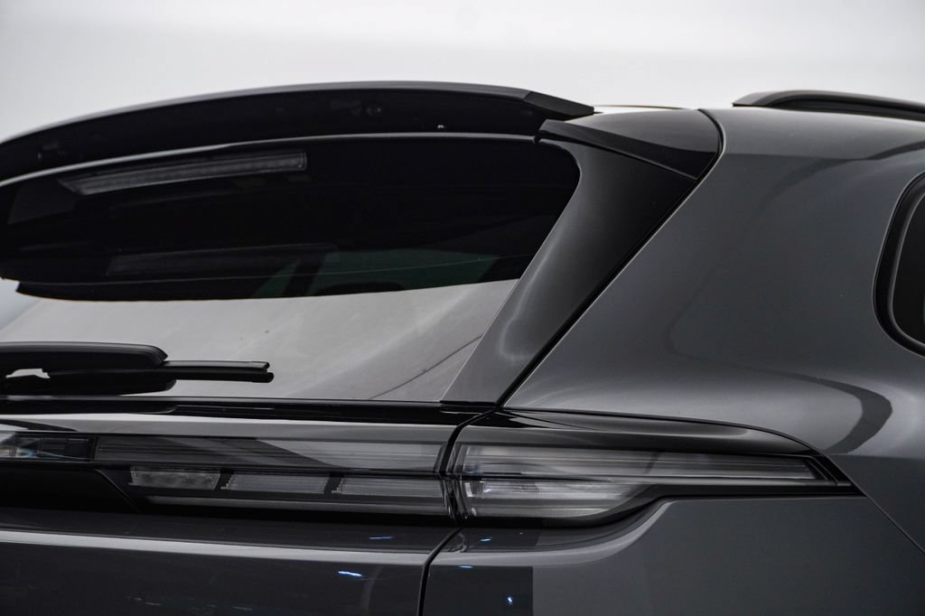 New 2026 Porsche Cayenne Electric AWD/4WD image 12