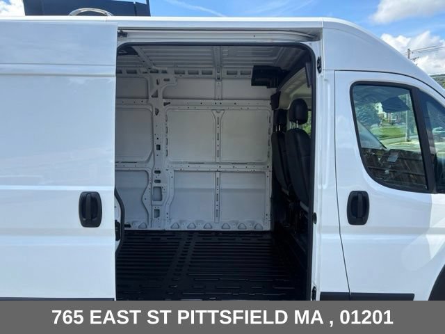 Used 2026 RAM ProMaster 2500 w/ Convenience Group FWD image 14