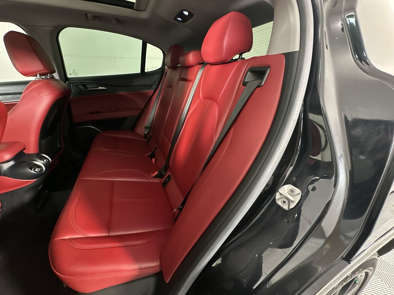 Used 2020 Alfa Romeo Stelvio Sport w/ Quick Order Package 22K Sport RWD image 23