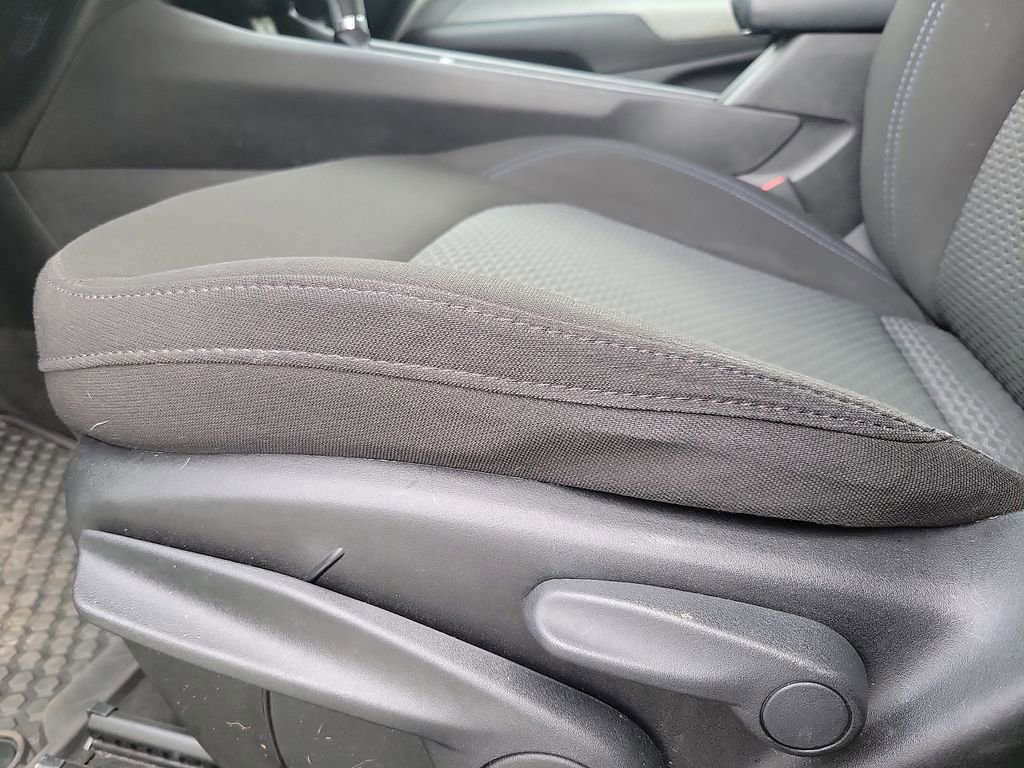 Used 2023 Jeep Compass Sport image 12