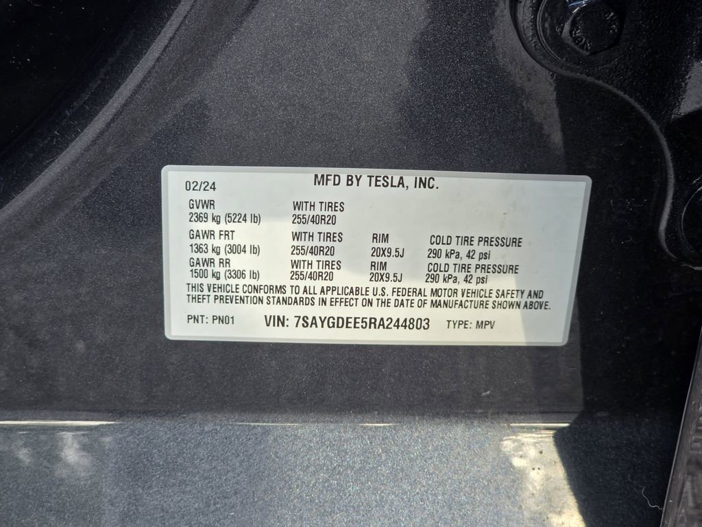 Used 2024 Tesla Model Y Long Range AWD/4WD image 24