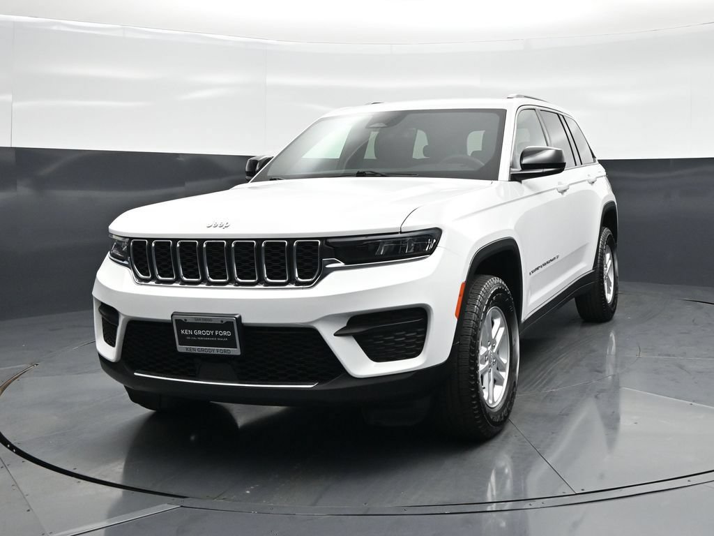 Used 2025 Jeep Grand Cherokee Laredo w/ Luxury Tech Group I AWD/4WD image 50