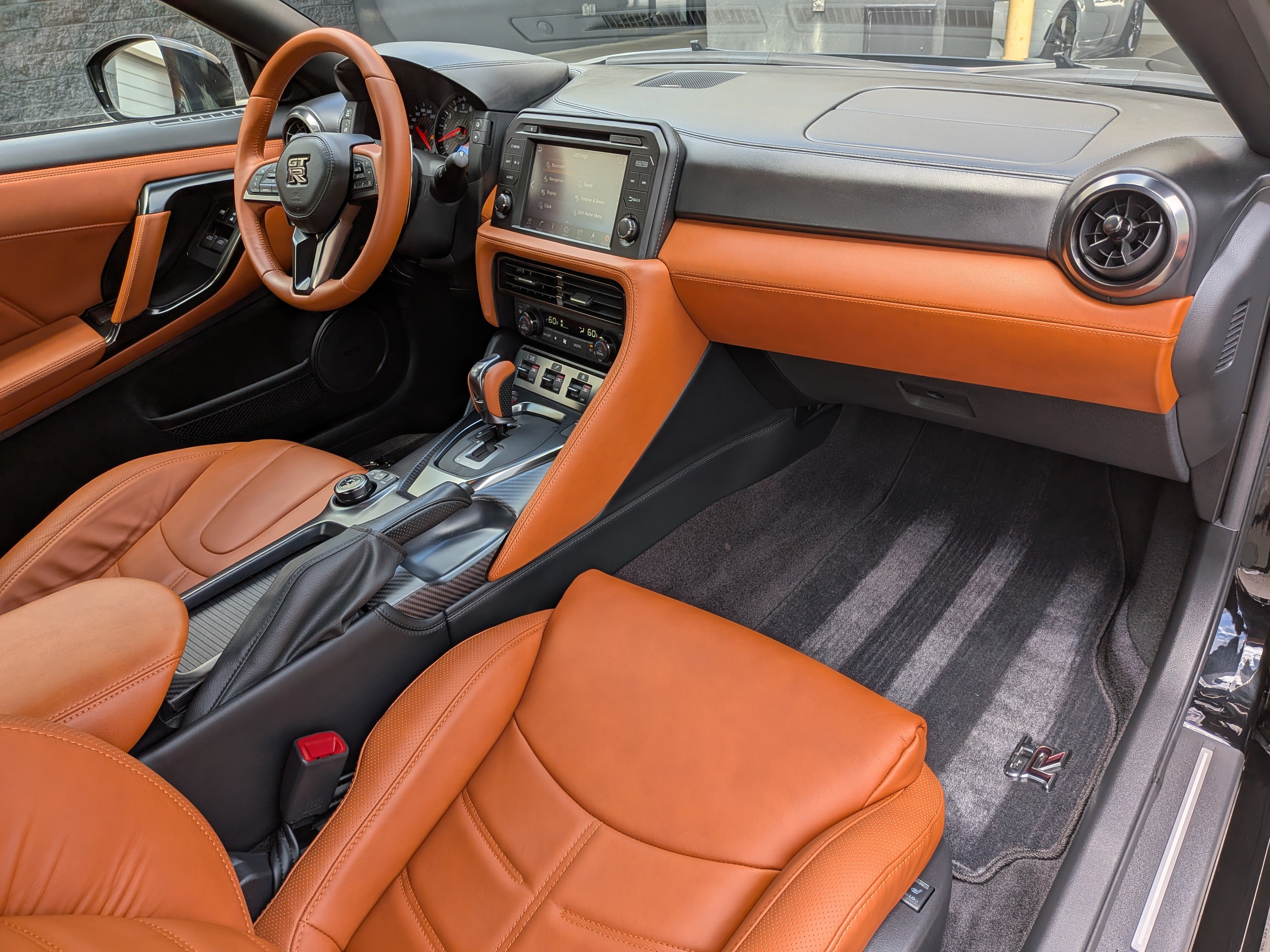 Used 2020 Nissan GT-R Premium w/ Premium Interior Package AWD/4WD image 16