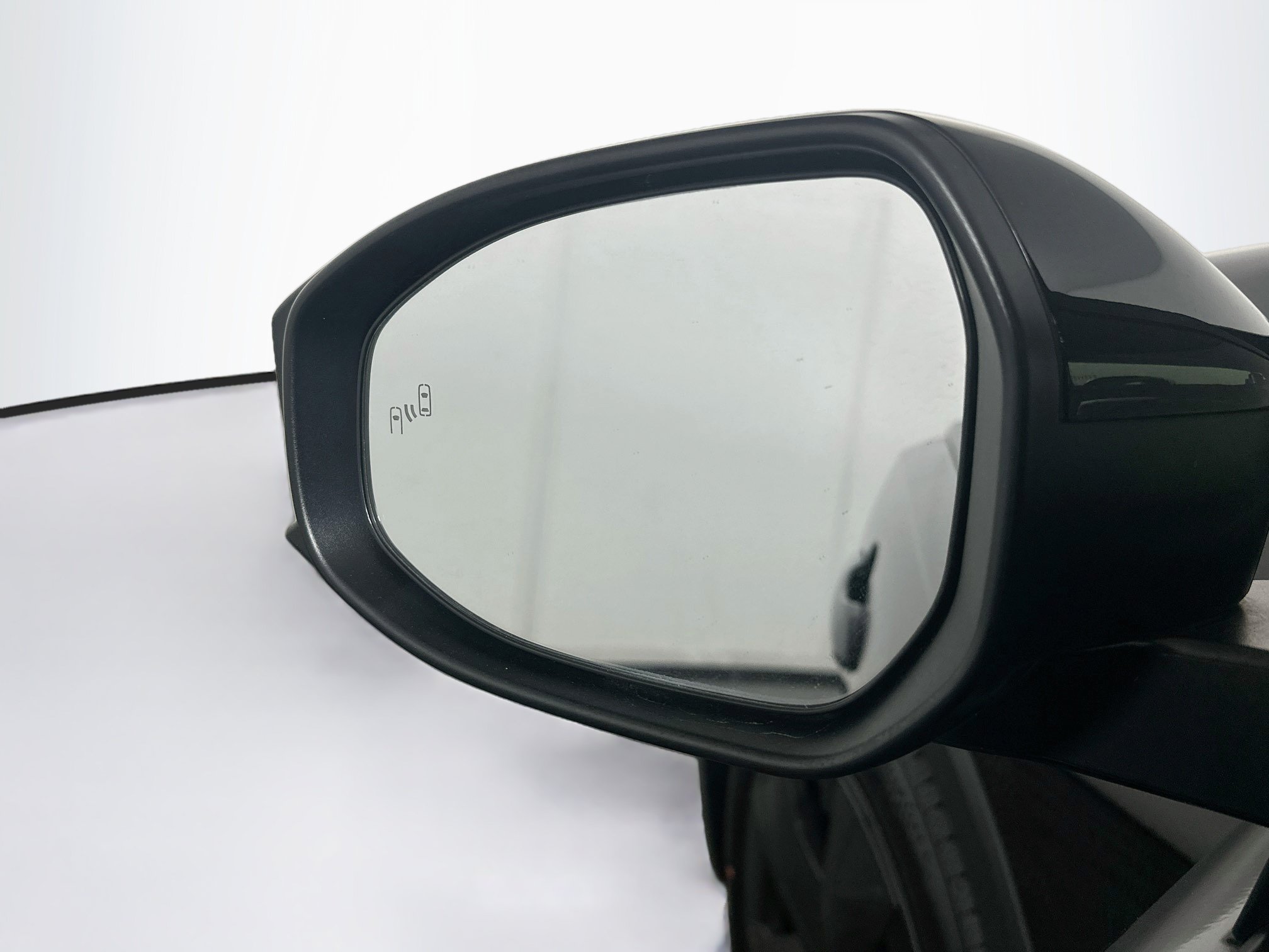 Used 2024 Toyota Prius LE FWD image 16