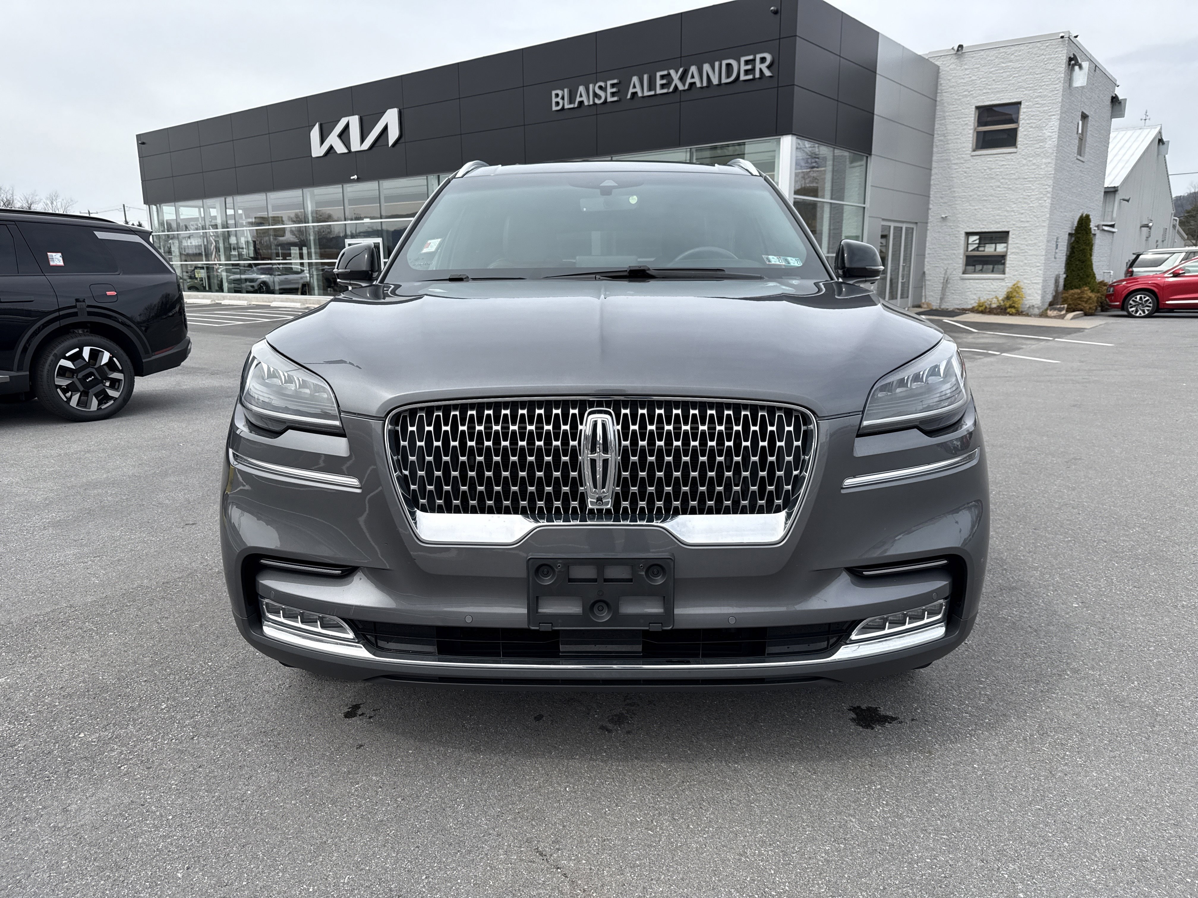 Used 2021 Lincoln Aviator Reserve w/ Elements Package Plus image 9
