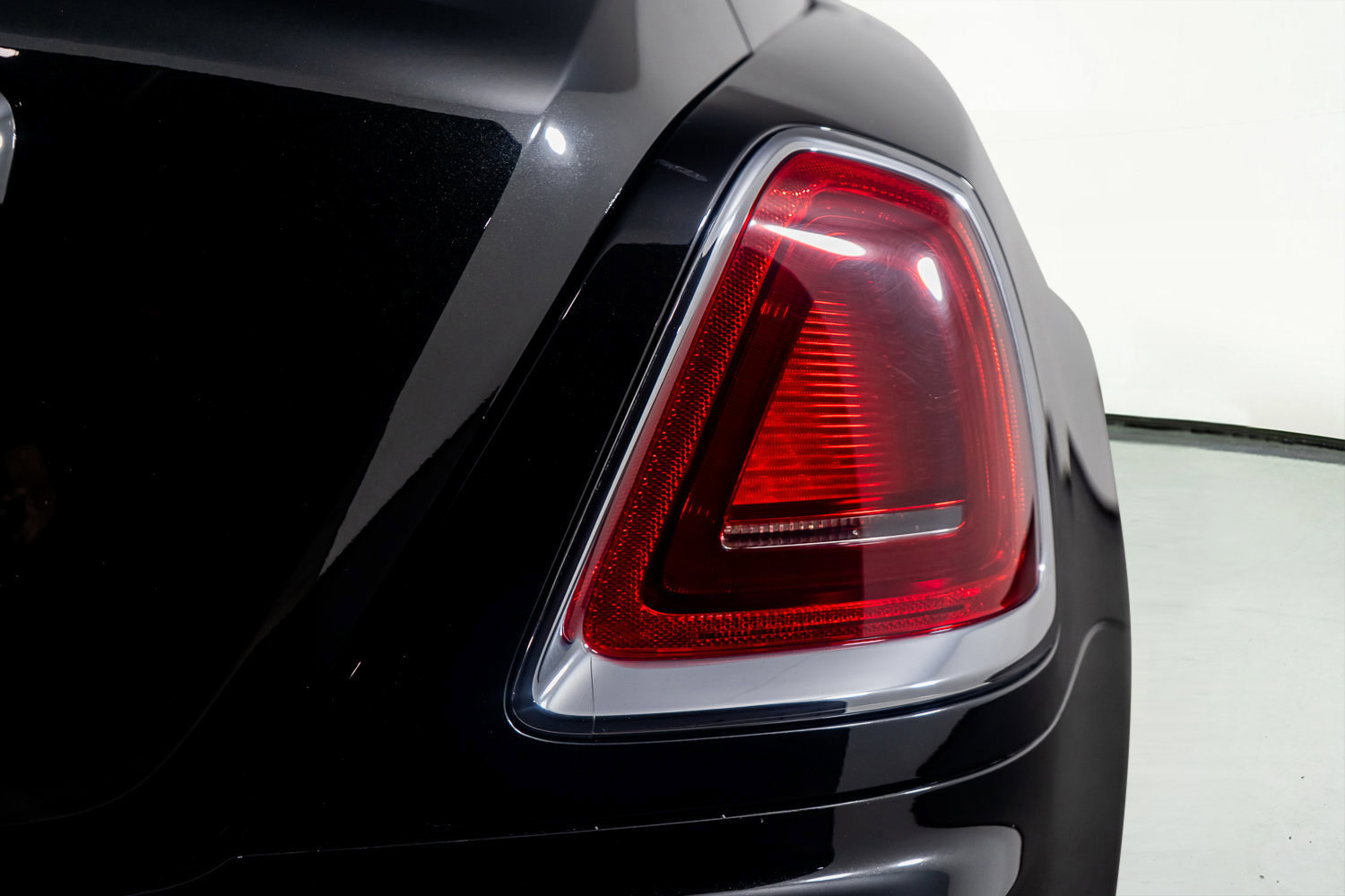 Used 2019 Rolls-Royce Wraith image 16