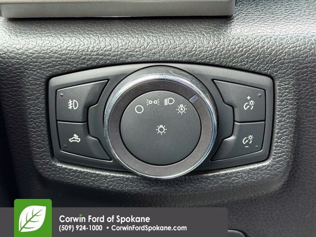 Used 2015 Ford F150 Lariat w/ Equipment Group 502A Luxury AWD/4WD image 28