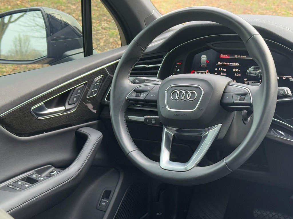 Used 2023 Audi Q7 2.0T Premium Plus image 12
