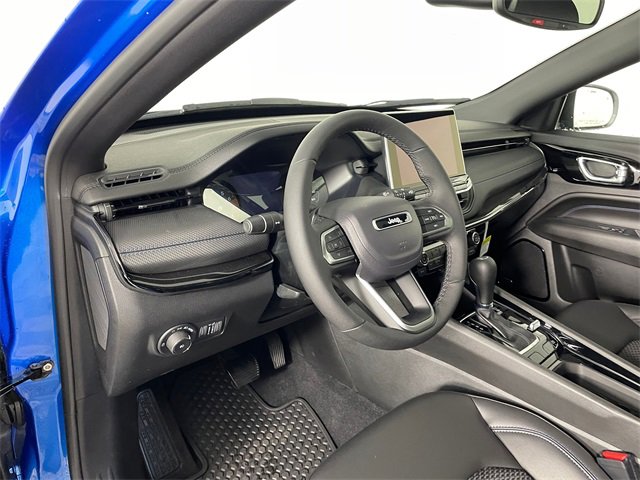 New 2025 Jeep Compass Latitude w/ Sun & Sound Group image 2