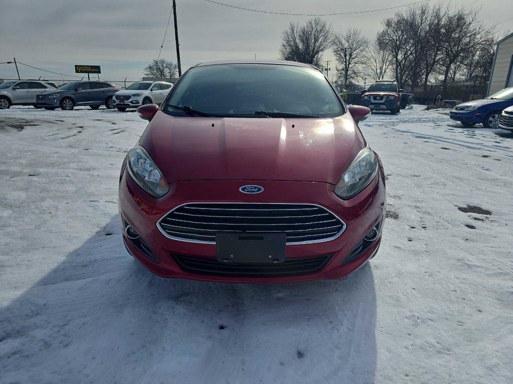 Used 2014 Ford Fiesta SE w/ Equipment Group 201A image 2