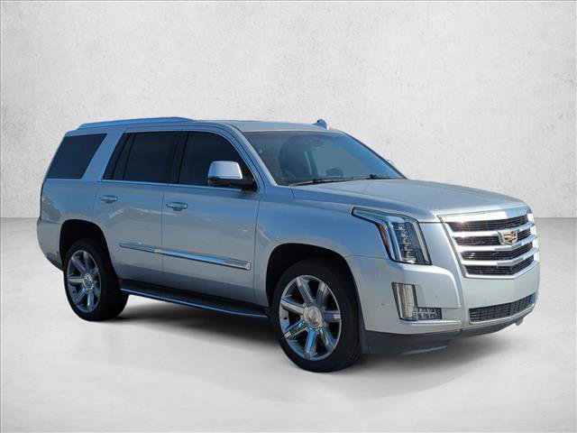 Used 2018 Cadillac Escalade Luxury RWD image 3