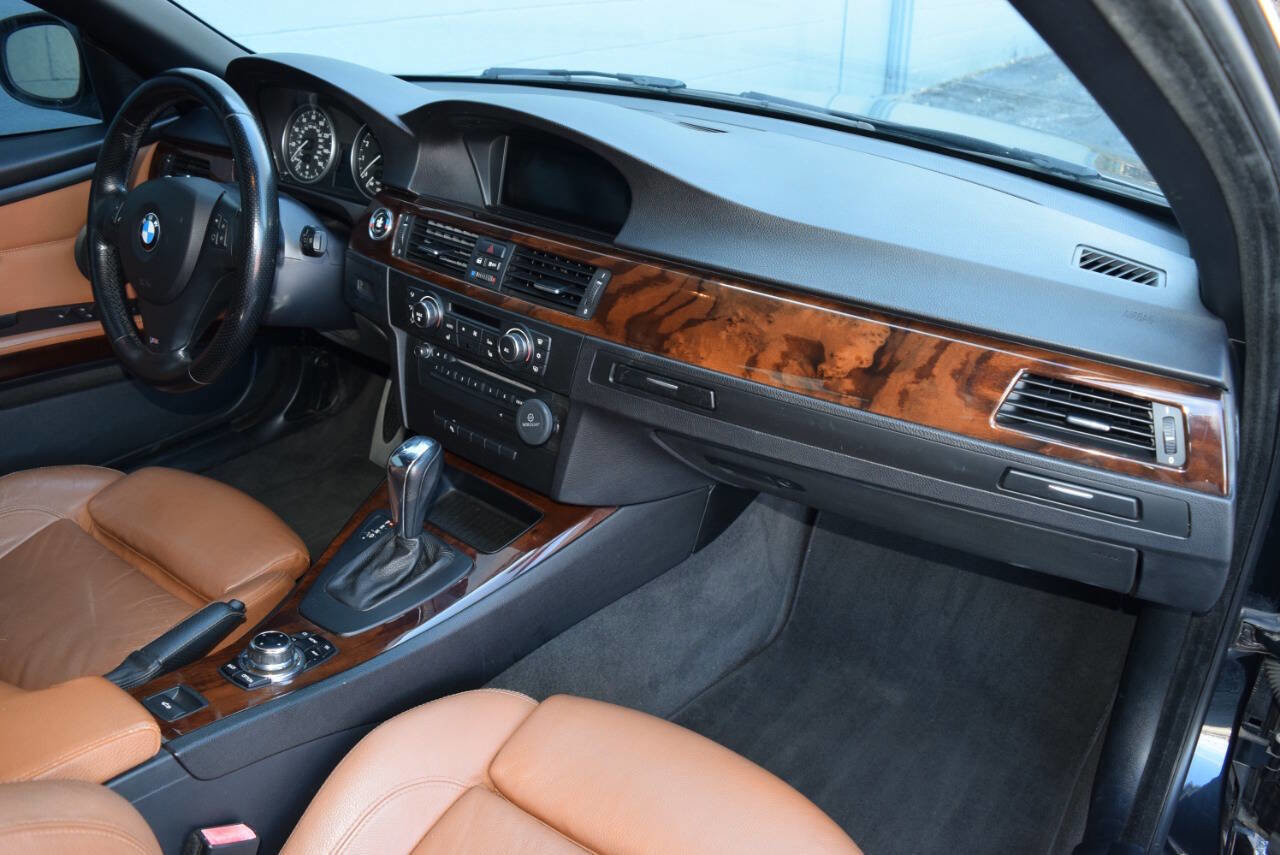 Used 2012 BMW 335i Convertible image 59