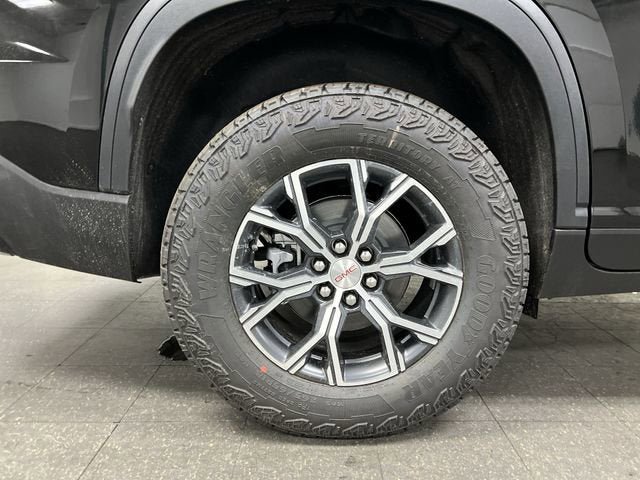 New 2026 GMC Acadia AT4 w/ LPO, Floor Liner Package image 33