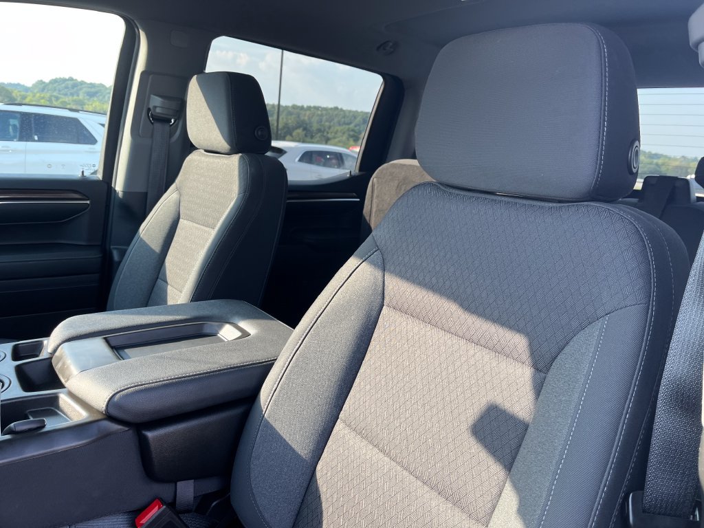 Used 2023 Chevrolet Silverado 1500 LT AWD/4WD image 13