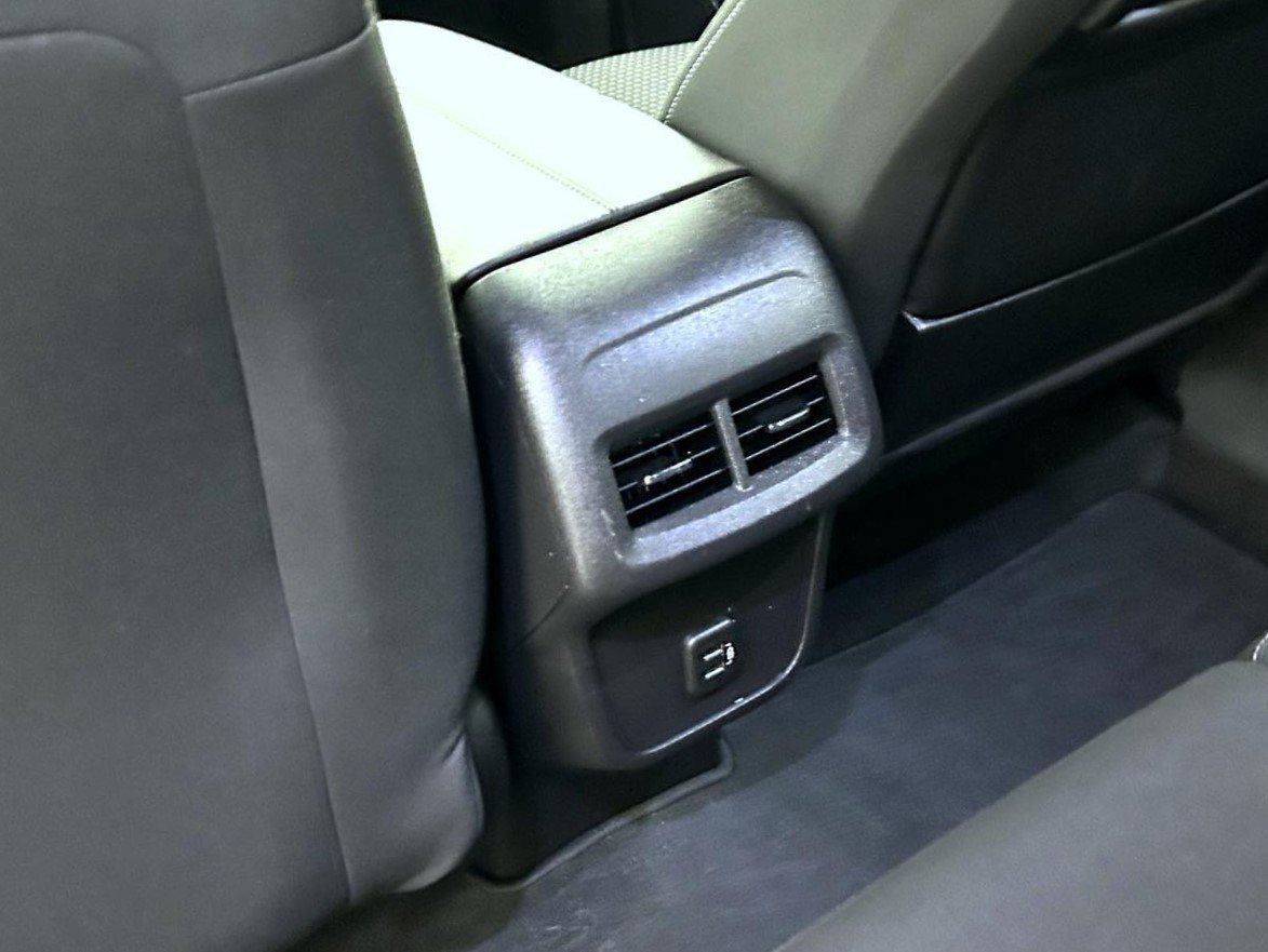 Used 2024 GMC Terrain SLE w/ Driver Convenience Package AWD/4WD image 21