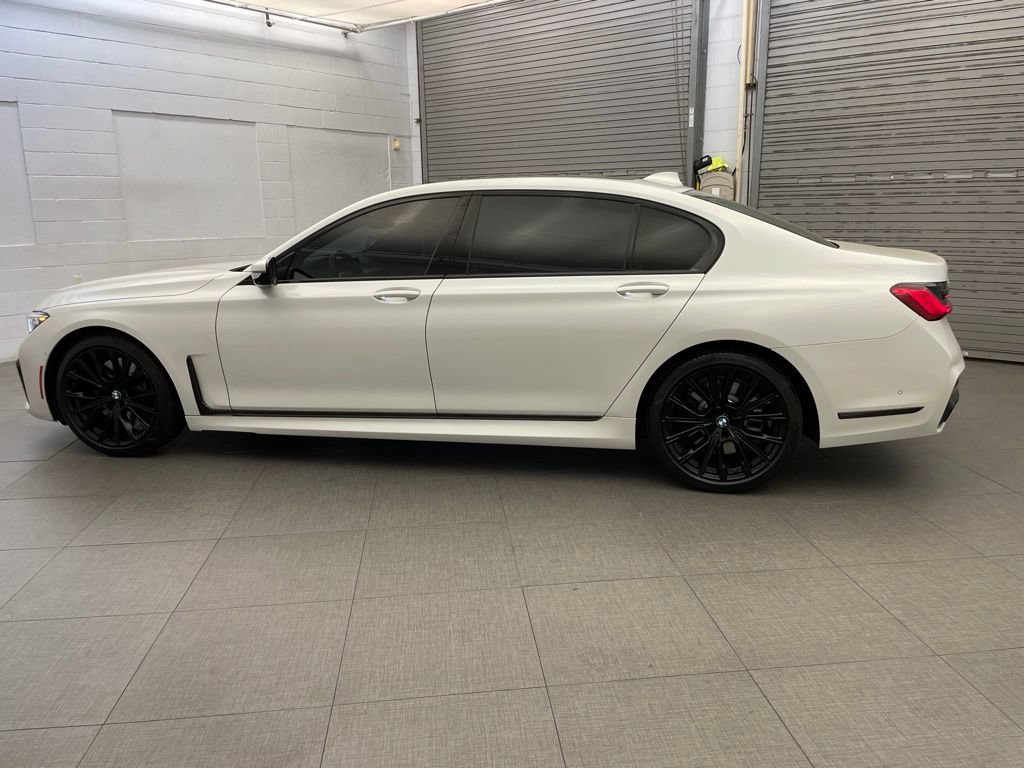 Used 2022 BMW 750i xDrive w/ Luxury Rear Seating Package AWD/4WD image 7