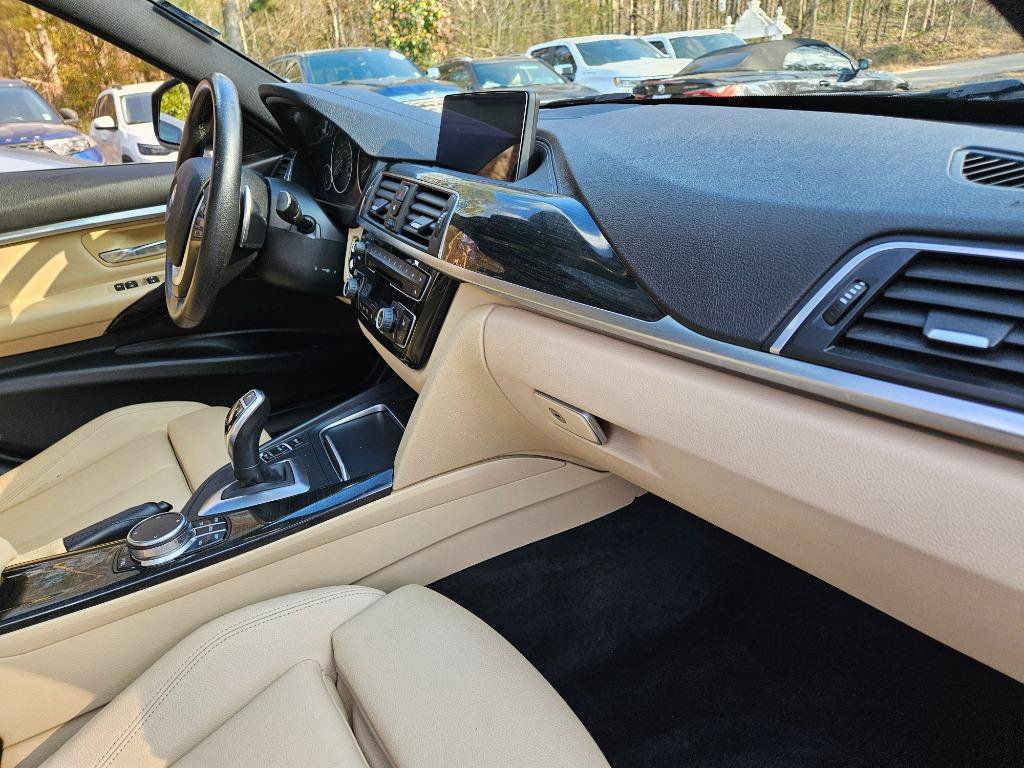 Used 2018 BMW 330i xDrive Sedan w/ Premium Package AWD/4WD image 38