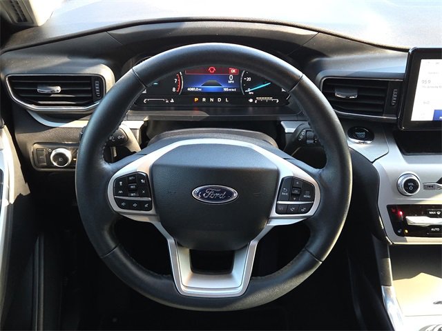 Certified 2022 Ford Explorer XLT w/ Equipment Group 202A image 14