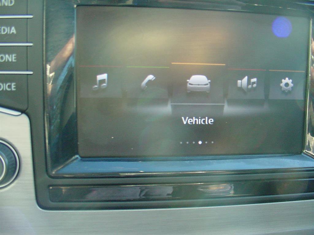 Used 2015 Volkswagen Golf SE image 23