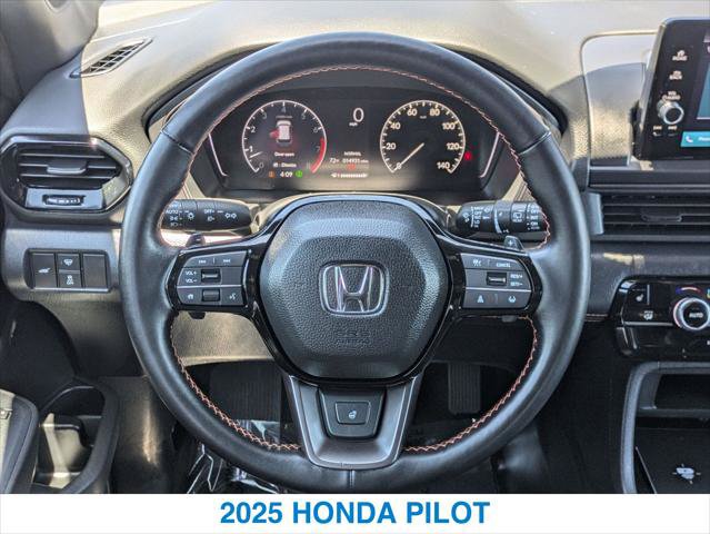 Certified 2025 Honda Pilot TrailSport image 15