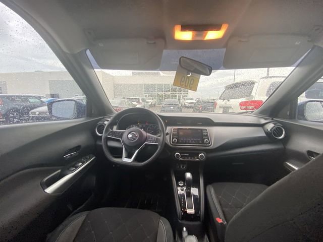 Used 2019 Nissan Kicks SV image 5
