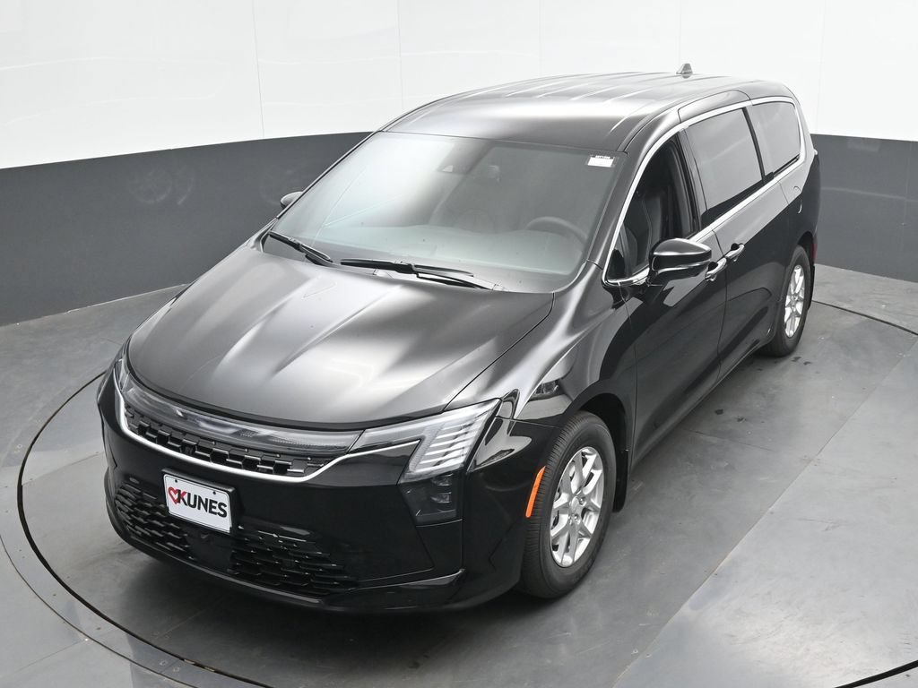 New 2027 Chrysler Pacifica Select FWD image 30