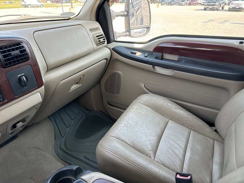 Used 2006 Ford F350 Lariat image 32