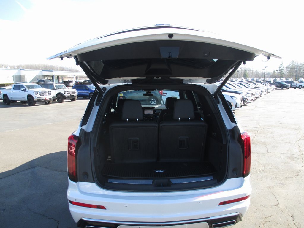 Used 2024 Cadillac XT6 Premium Luxury w/ Technology Package image 7