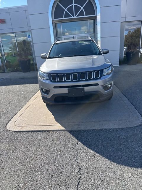 Used 2019 Jeep Compass Latitude w/ Popular Equipment Group image 2