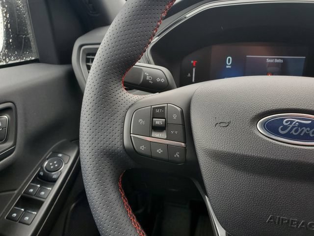 Used 2024 Ford Escape ST-Line w/ Tech Pack #1 AWD/4WD image 13